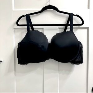 𝐁𝐥𝐚𝐜𝐤 𝐋𝐚𝐜𝐞 𝐓𝐨𝐫𝐫𝐢𝐝 𝐁𝐫𝐚